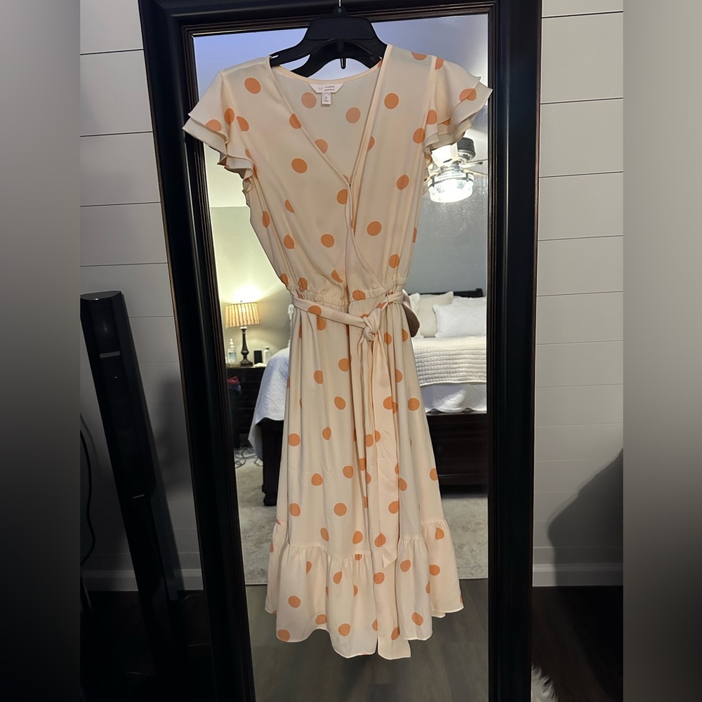 Lauren Conrad short sleeve polka dot dress. Size S. NWOT.